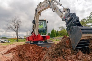 takeuchi-tb280fr-excavator-digging-b3-300×200 Trade Earthmovers review of Takeuchi TB280FR excavator